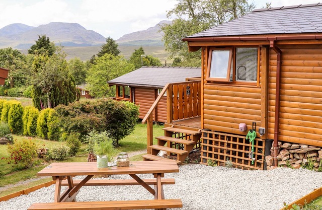 TY COED - 63, pet friendly, character holiday cottage in Trawsfynydd