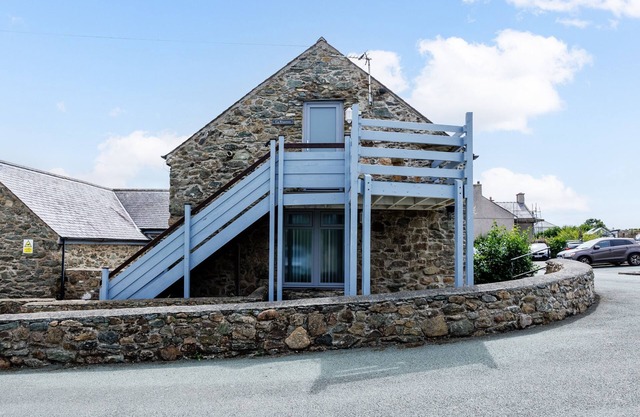 Ty Rhiannon: One bedroom first floor apartment in Aberffraw