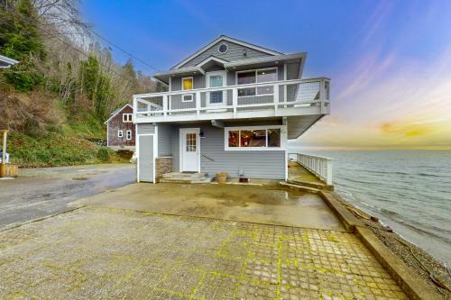 Tyee Shoreline Retreat