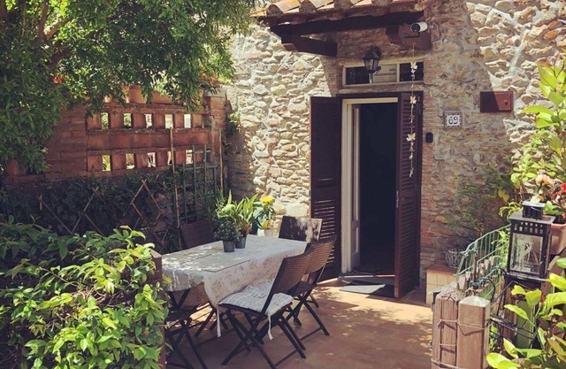 Typical Tuscan holiday home surrounded by greenery