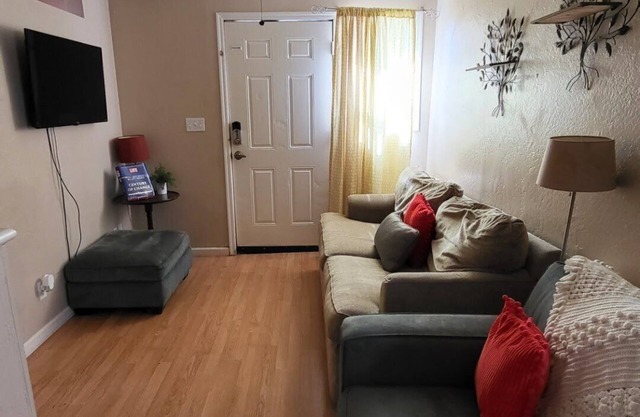 U3 - Comfortable 1 BR/1 BA APT in DT PHX w/pkg