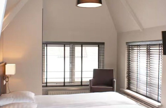 Ultimate Nature Retreat – Peaceful Room Surrounded by Nature and Trails