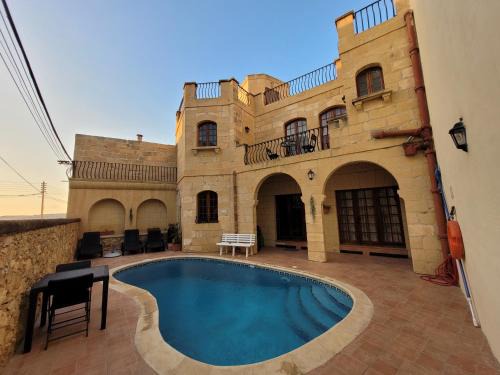UNDER NEW MANAGEMENT! Sant Antnin Luxurious Farmhouse Villa With Pool Sannat Near Victoria Gozo Family Friends Couples Views Balcony Roof Terrace Romantic Getaway