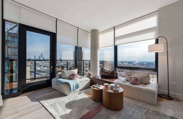 Unforgettable Stay: High End 2BR, Easy City Access