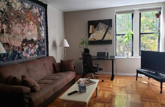 Unique spacious apartment in Manhattan, 2 bedrooms