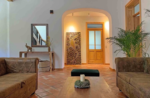 Unique vacation apartment for 6 to 8 people with a historic ambience