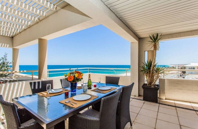 Unit 12 · Cottesloe Beach View Apartments #12