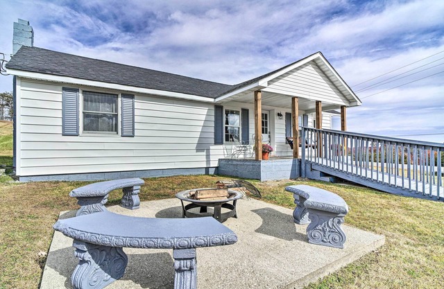 Updated Beattyville Ranch-Style Home w/Yard!