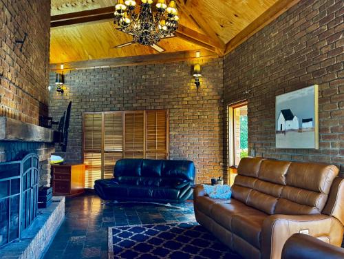 Upsandowns - Private pool, Spa, and Sauna