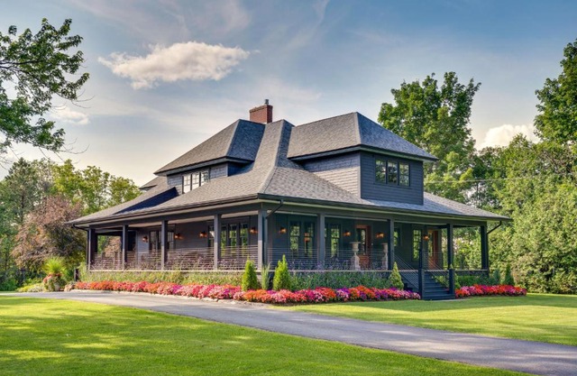 Upscale Arts and Crafts Bungalow with Yard, Pool!