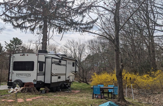 Upscale Camper w King BR near Amherst