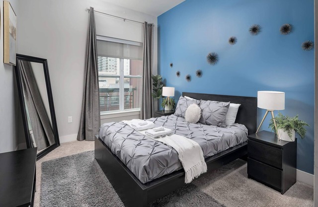 Uptown 3rd Ward | Luxury Apt | City Skyline View