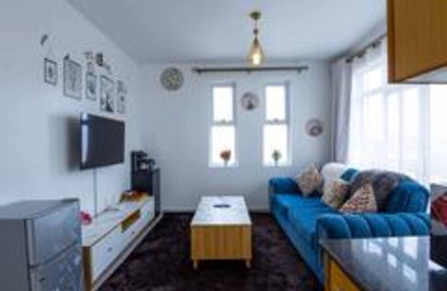Urban Elegance: Luxury 2BR Apt with Pool in Kilimani, Nairobi.
