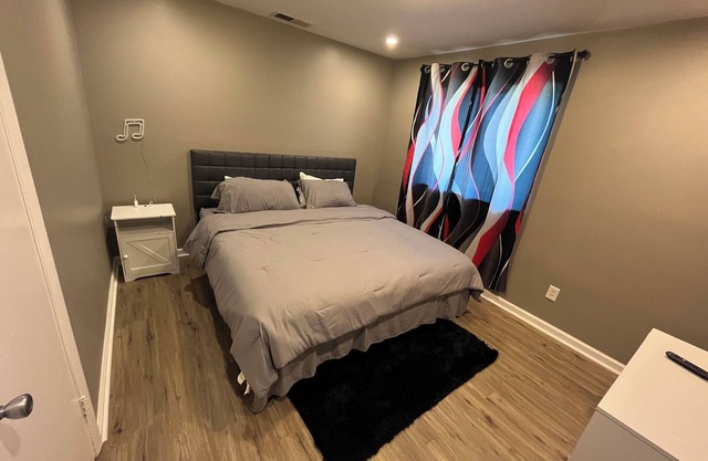 "Urban Hideaway" - Cozy 2-bed, 1-bath in suburban Forestdale, AL.
