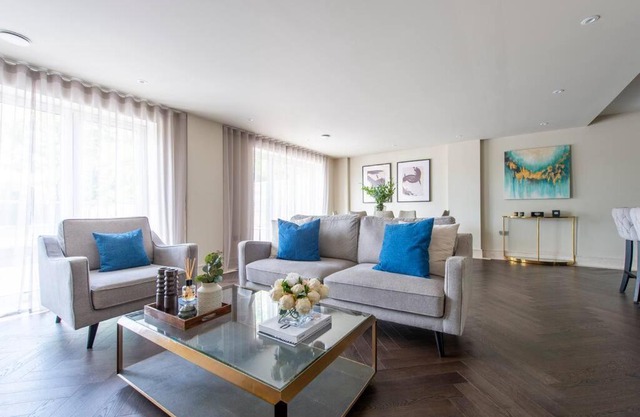 Urban Oasis 2BR, 2BA Chigwell Apartment