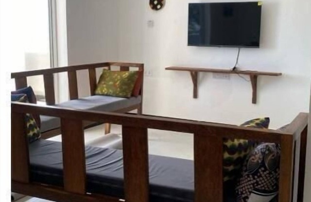 Uroa Beachfront 2BR Balcony Free Wi-Fi