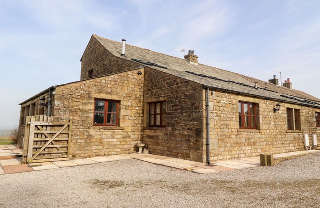 USHERWOODS DAIRY, pet friendly, luxury holiday cottage in Tatham