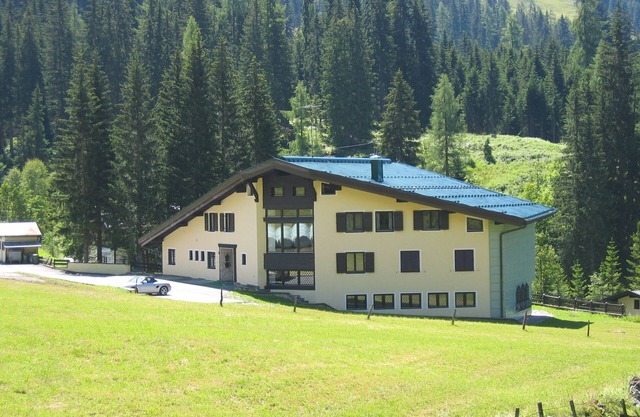 Vacation apartment in Hochkönig, hiking possibilities just in front of the door
