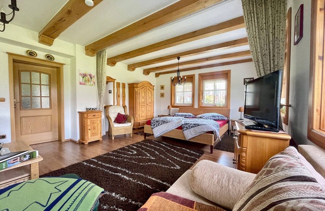 Vacation apartment Libelle - Thatched plank house Zum Heuschober