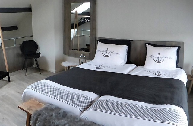 Vacation apartment L' Ancora (port view)