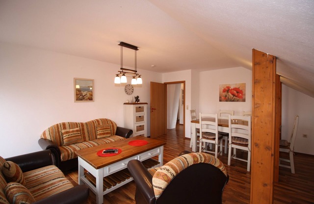 Vacation apartment "Leuchtturm" with large garden in the heart of Pilsum