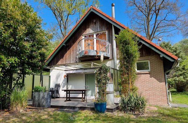 Vacation home for 6 people where your dog is allowed in Vrouwenpolder