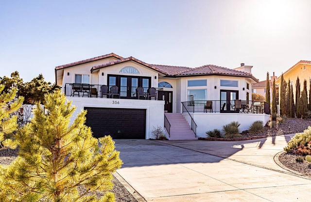 Vacation Home: Overlooks Lake Powell, Near Horseshoe Bend & Antelope Canyon