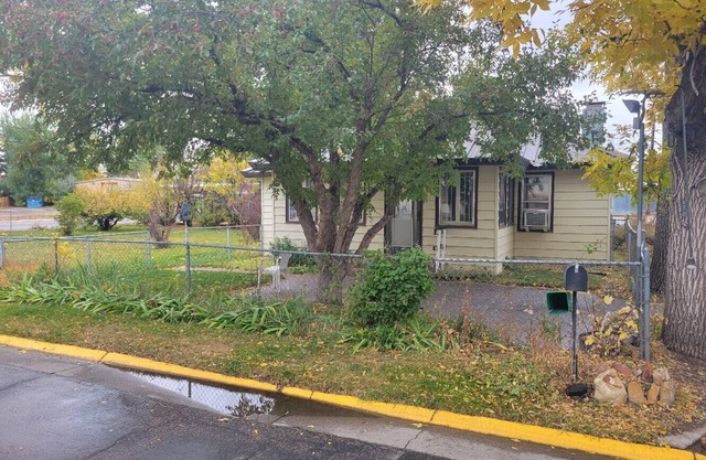 Vacation Rental! HUNTERS, SKIERS, and All WELCOME!