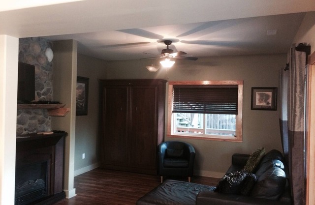 Vacation Rental Suite with Private Hot Tub