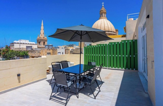 Valletta Penthouse Cathedral view Terrace