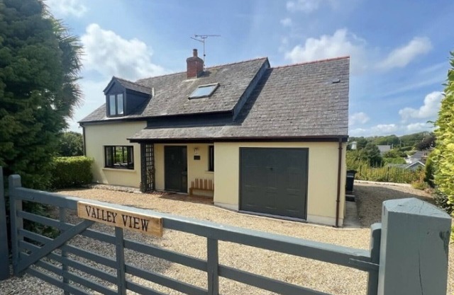 Valley View - Four Bedroom House, Sleeps 8