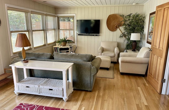 Vaquita House on Beautiful Opal Cliff Drive with Access to Privates Beach