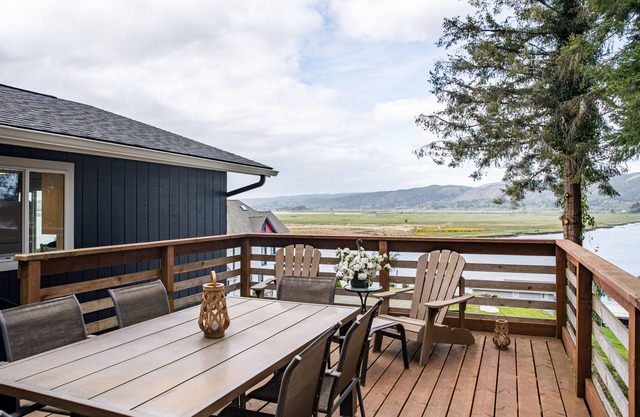 Vast Views of the Willapa River
