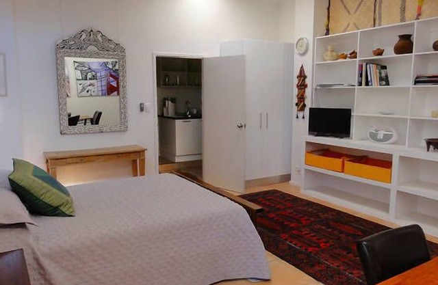 Vatu Sanctuary - The Studio (large apartment with direct access to the pool)