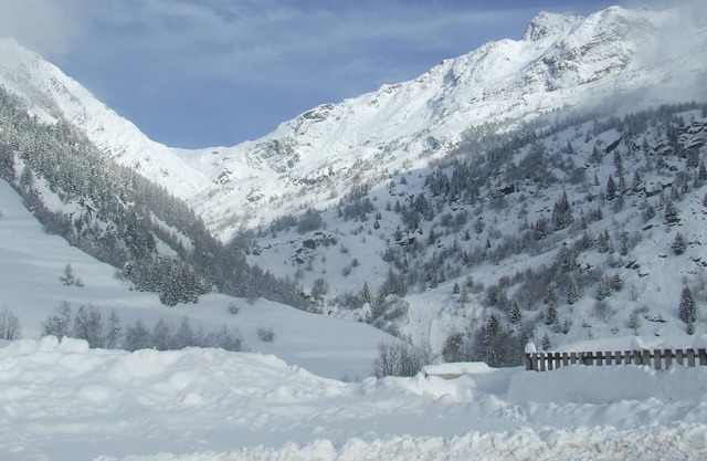 Vaujany/alpesd'huez, Skiing, cycling (marmot/alp'd'huze) 20km col gland