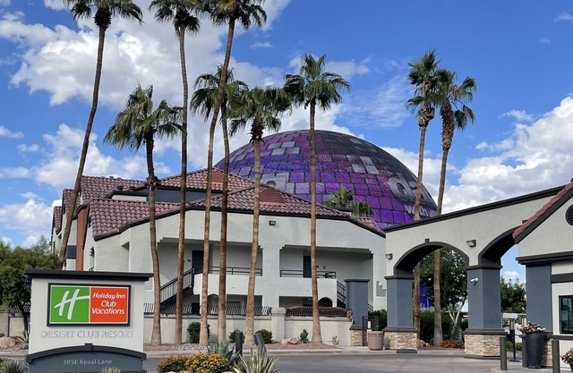 VEGAS. CES, EDC, GRAND PRIX , SPHERE, 2 bdrm SUITES close walk to Strip & Sands