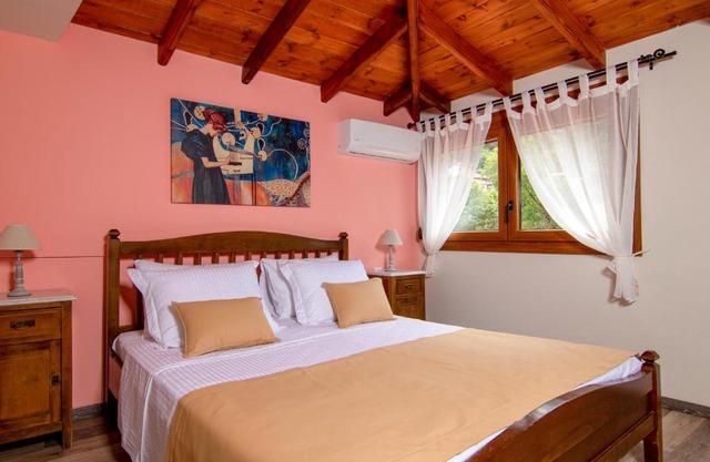 Velpina Apartments