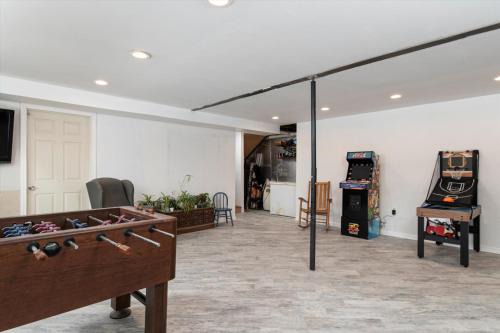 Vermont Retreat 3BR with Mountain Views and Trails
