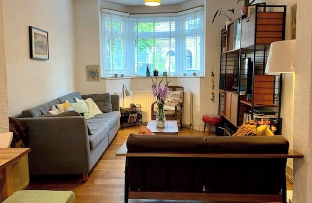 Very Comfortable Family Home in East London