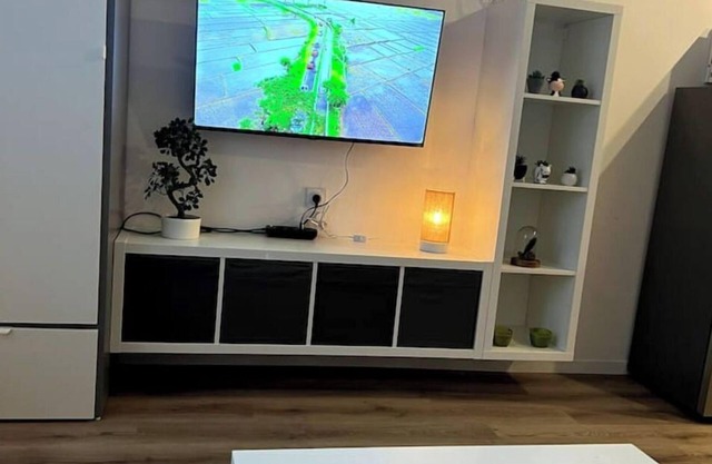 Very pleasant studio