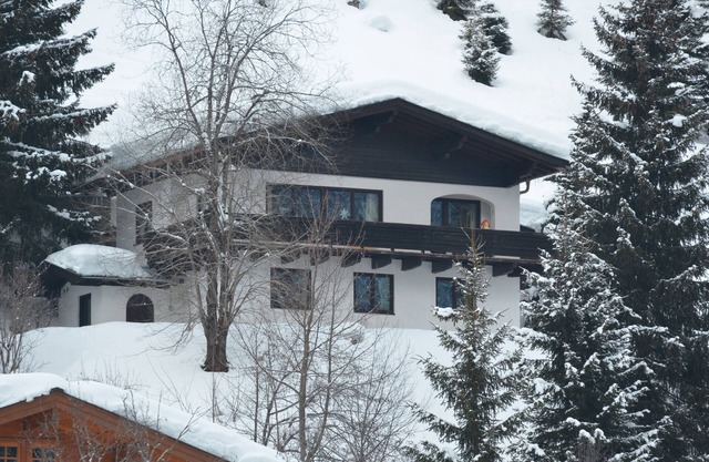 Very quiet, detached vacation home for up to eight people.