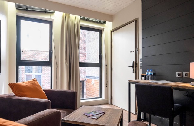 Vieille Bourse - Studio close to stations and old city - Welkeys