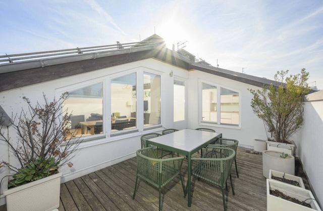 Vienna Rooftop Haven | 120m², 3BR, Terrace & City Views!