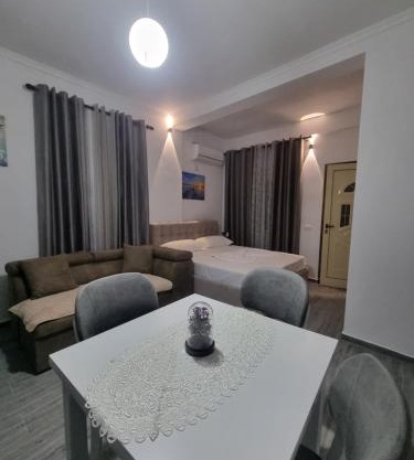 Vila megi-Rent Room