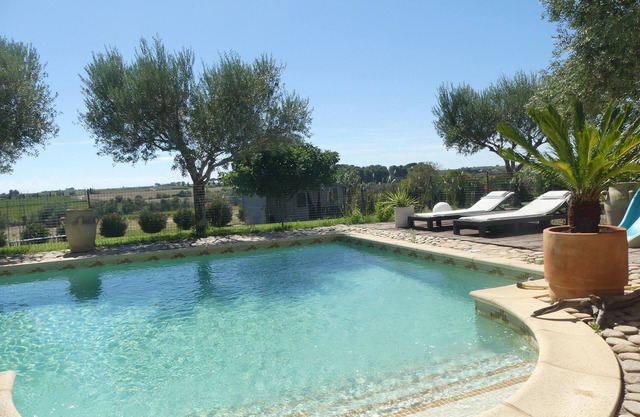 Villa 140 m2, not overlooked, countryside views.