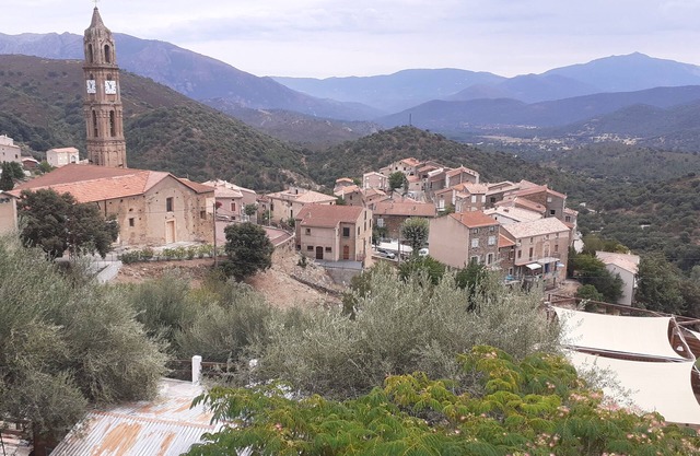Villa 4 persons l'aghia village view, quiet, 2 bedrooms, terrace