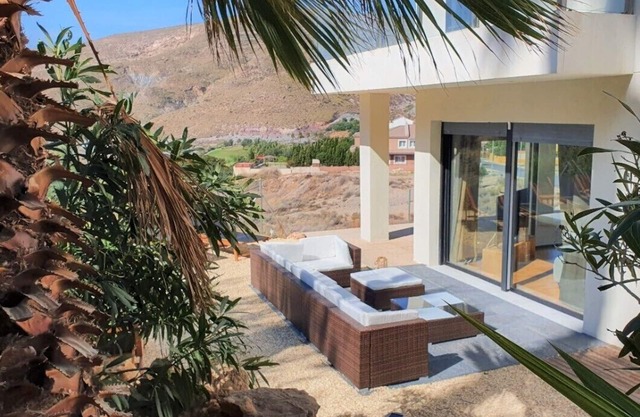 Villa André con Piscina, Barbacoa, Wifi & Satélite