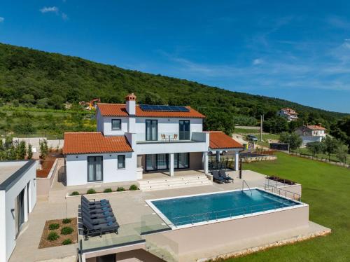 Villa Astrid*