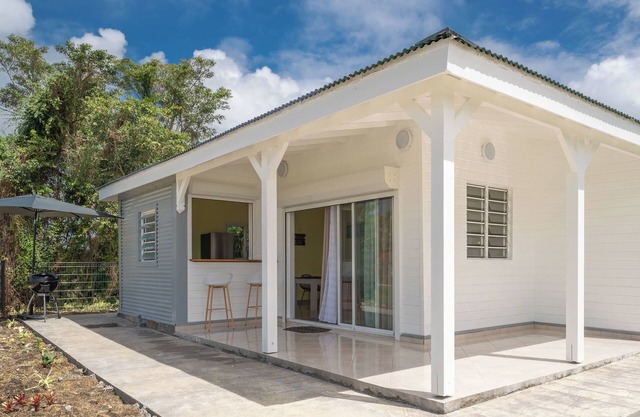 Villa Aura with great view and lush vegetation. Ideal for 4 people.