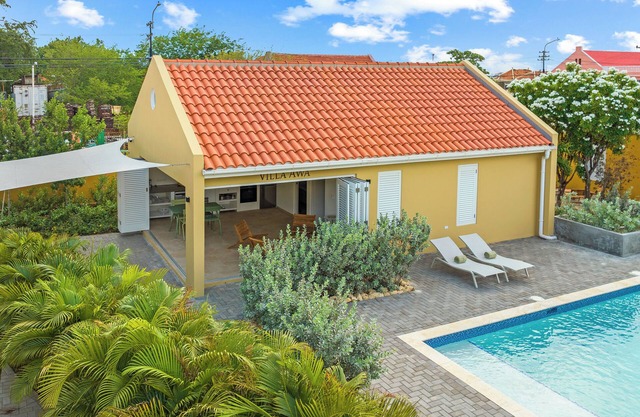 Villa Awa - Private Design Villa with Pool View in Tropical Garden